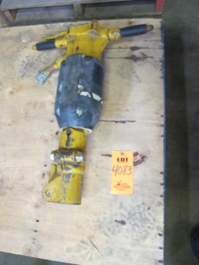 IR PNEUMATIC JACK HAMMER, MODEL MX60. LOADING & HANDLING FEE $15-4083